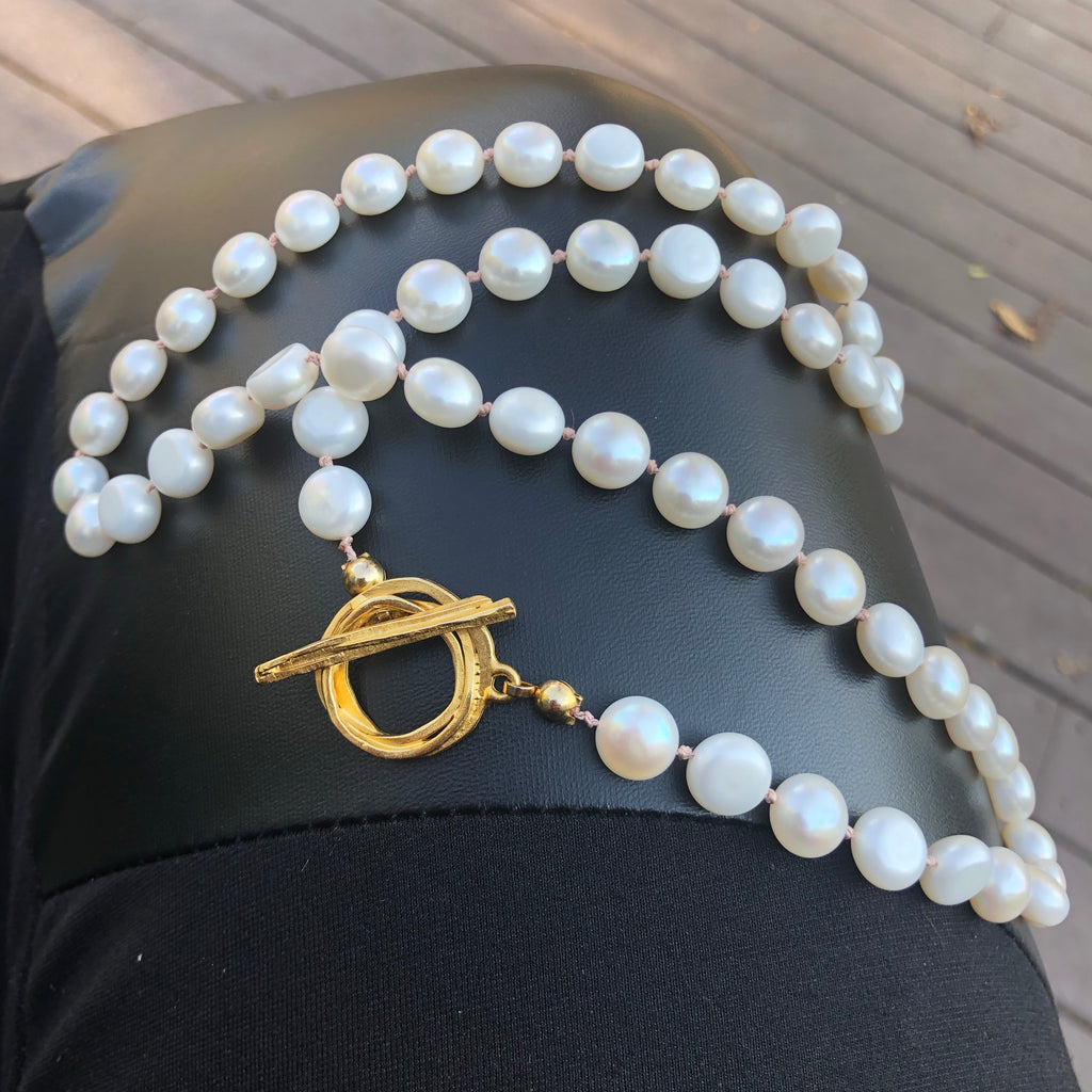 Pearl Necklace with gold toggle